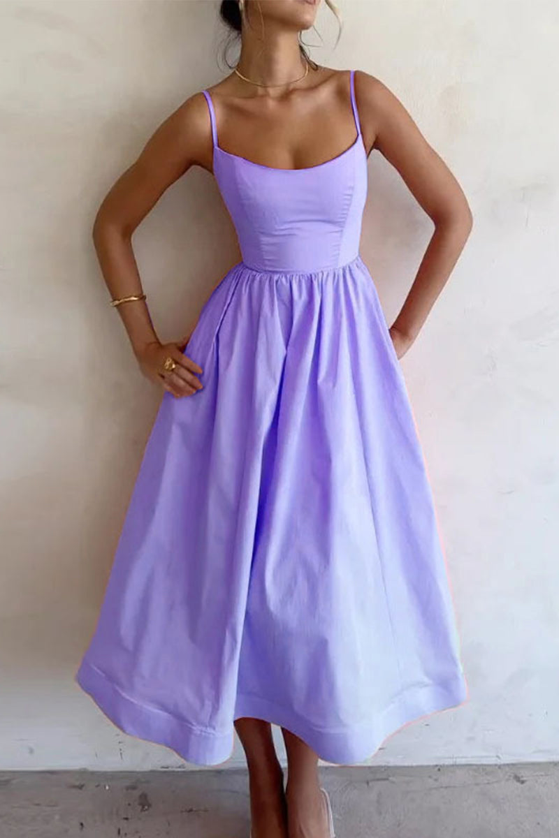 Lila Midikleid mit schmalen Trägern, tailliertem Schnitt und gerafftem A-Linien-Rock