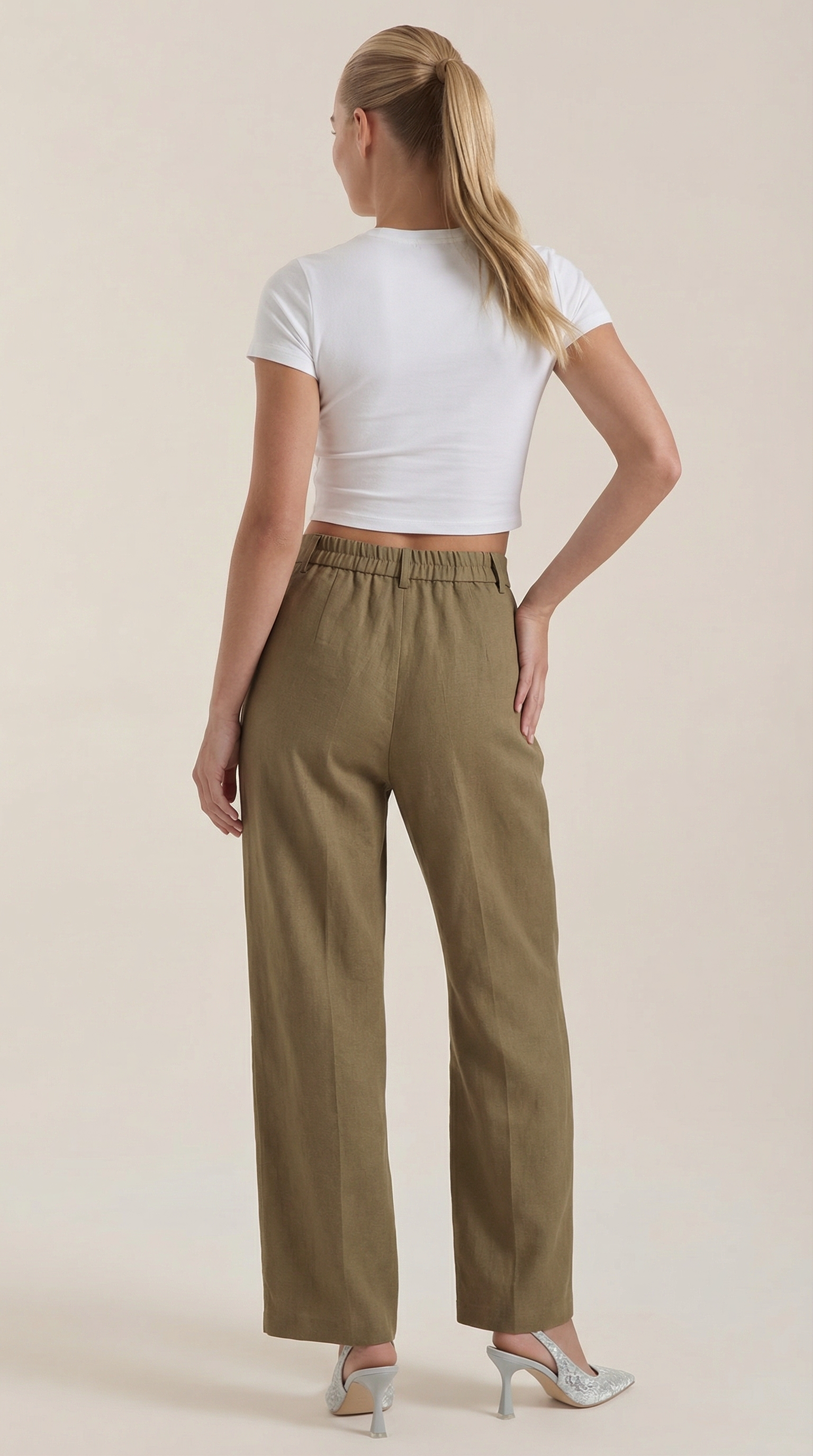 Weite Damenhose in Khaki mit hohem elastischem Bund und weitem Bein