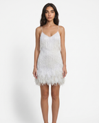 Weißes Pailletten-Minikleid mit Spaghettiträgern und Federsaum
