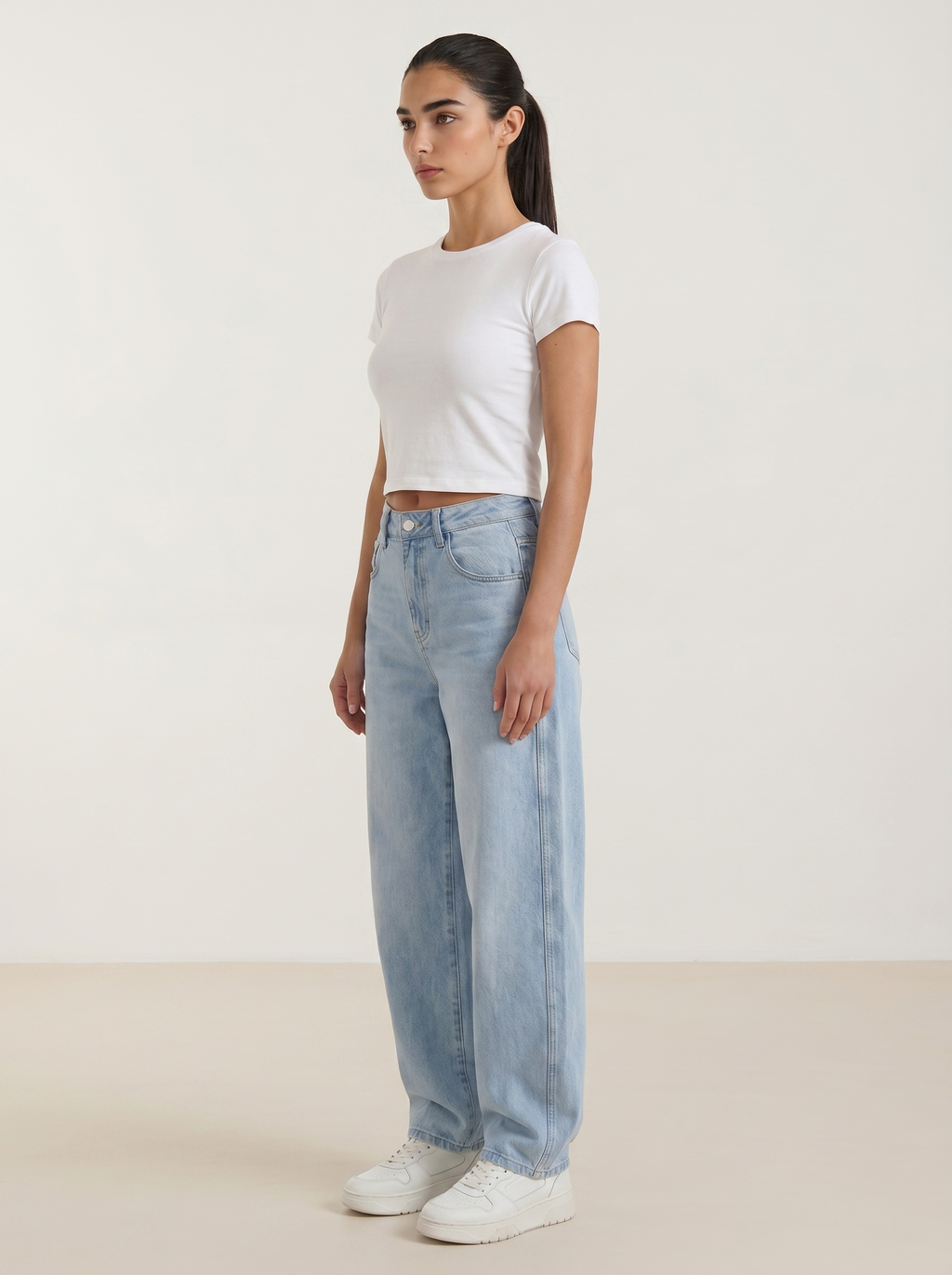 Helle blaue Wide-Leg Jeans für Damen, hohe Taille, Knopfverschluss, seitliche Ansicht