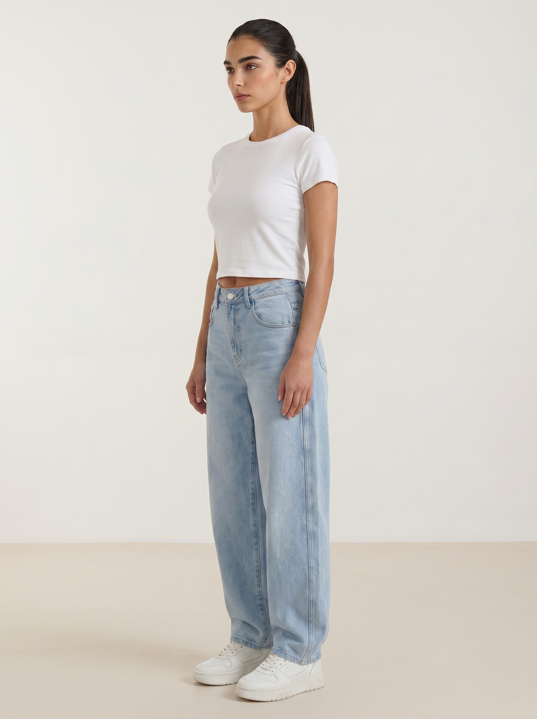 Helle blaue Wide-Leg Jeans für Damen, hohe Taille, Knopfverschluss, seitliche Ansicht